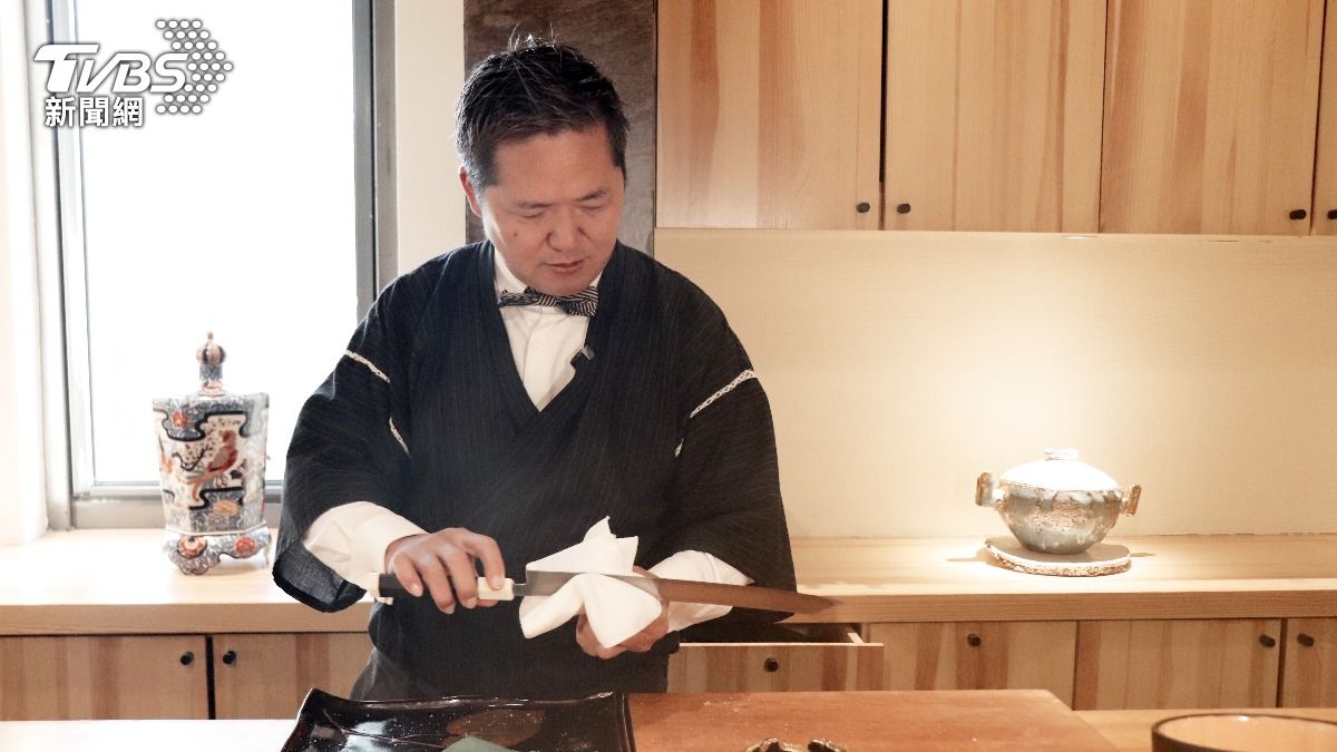 日中對立升溫！北京日料業者遭60客人取消訂位：比疫情衝擊還大