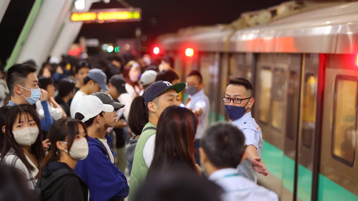 TWICE演唱會加持!高雄4大場館全開唱 高捷擠爆35萬人