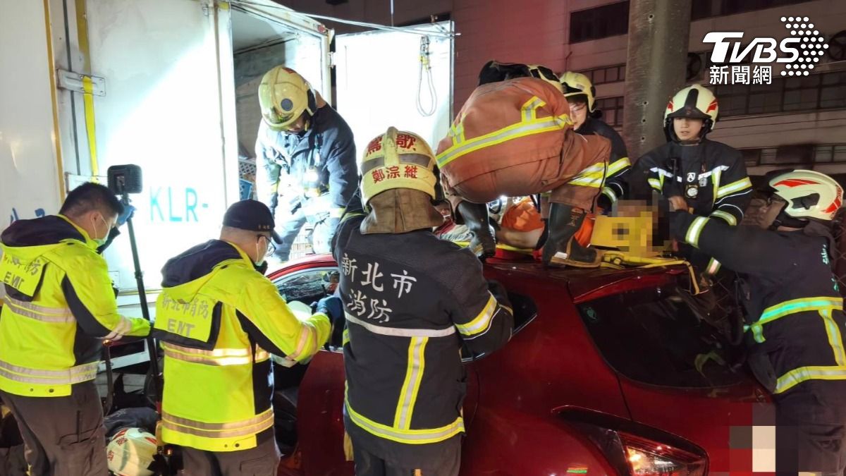 恍神釀禍?鶯歌物流司機卸貨遭後車猛撞夾困 左腿斷肢命危送醫