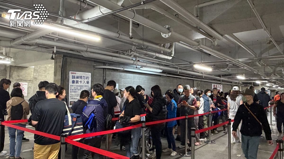 直擊／好市多黑五開跑！內湖店頭香6:20就到　200人排隊資深會員鎖定1物