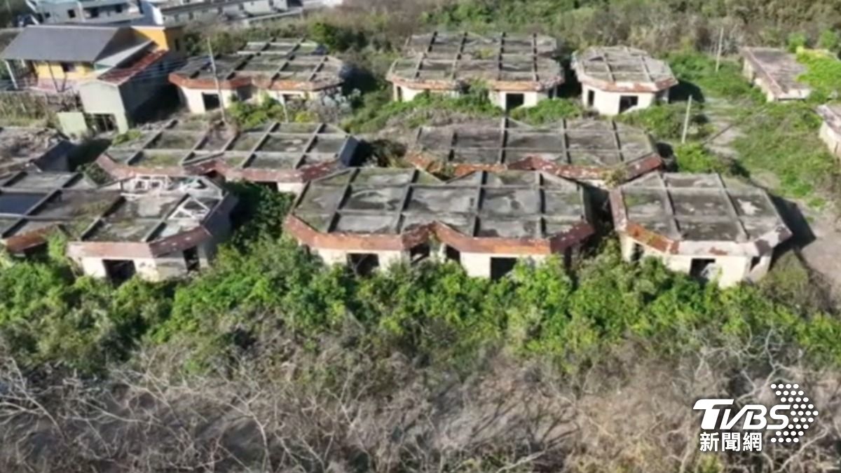 獨／三芝毛胚別墅有「戰地風」 網售開價3.88億