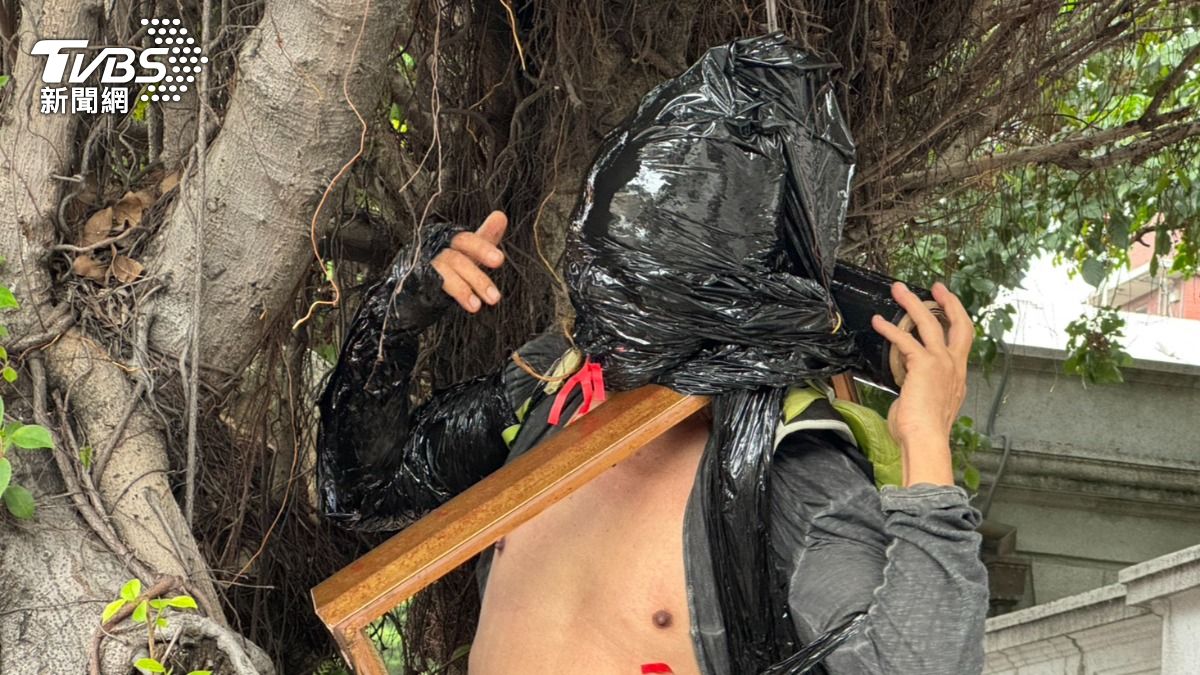 秋鬥11/30登場！邀鄭麗文、黃國昌反賴清德　一旁驚見膠帶人爬樹