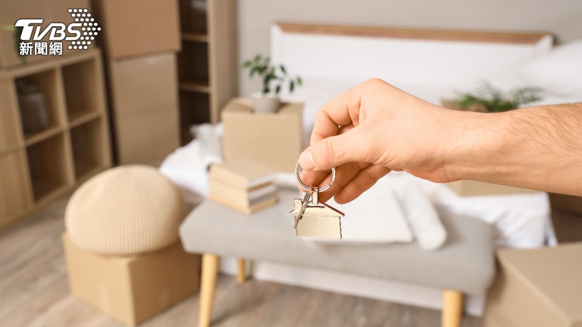 退休金全押！父母堅持「用女兒名義買房」　網噴：犧牲年輕人未來