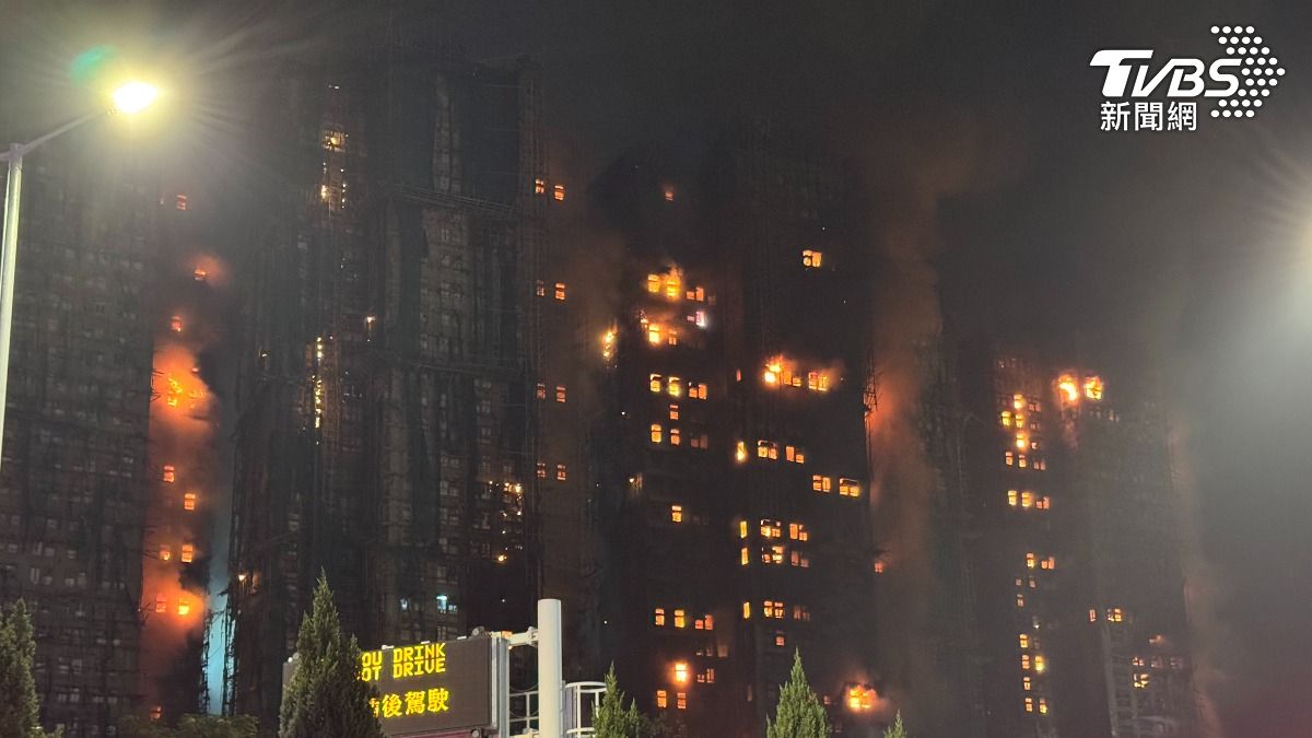 特派直擊／「火勢像怪獸吞樓」宏福苑5級大火　13人喪命、400災民急撤中學禮堂