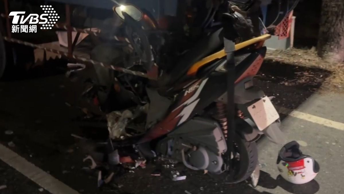 雲林死亡車禍!40歲騎士猛撞大貨車「嵌進車尾」 傷重死亡