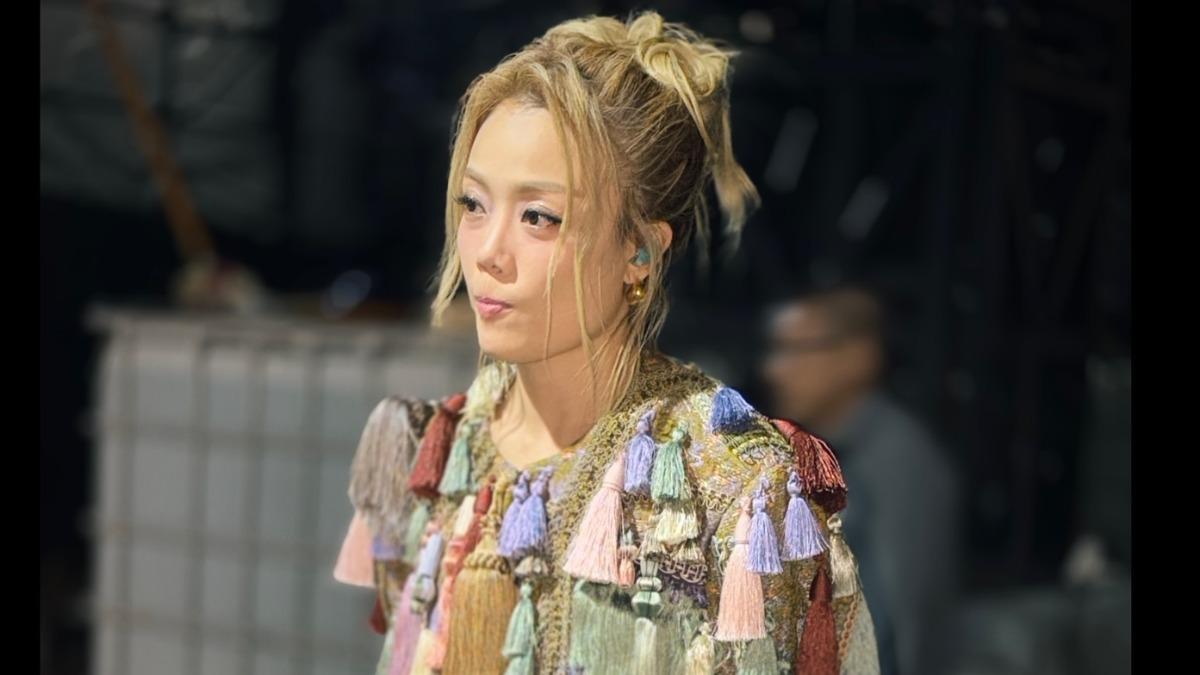 香港大火／奪44死人命！天后容祖兒哀悼發聲「首映宣布取消」：心很痛