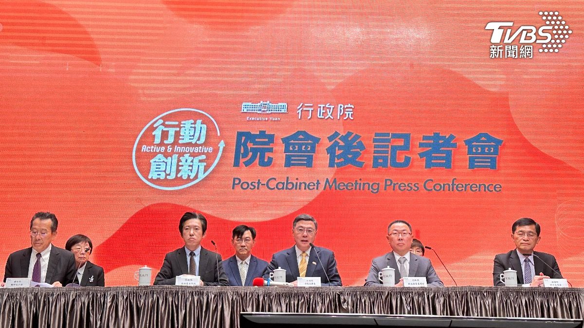 卓榮泰宣布對《財劃法》提出覆議。(圖/潘袁詩羽攝) 圖/卓榮泰宣布對《財劃法》提出覆議。(TVBS 提供)