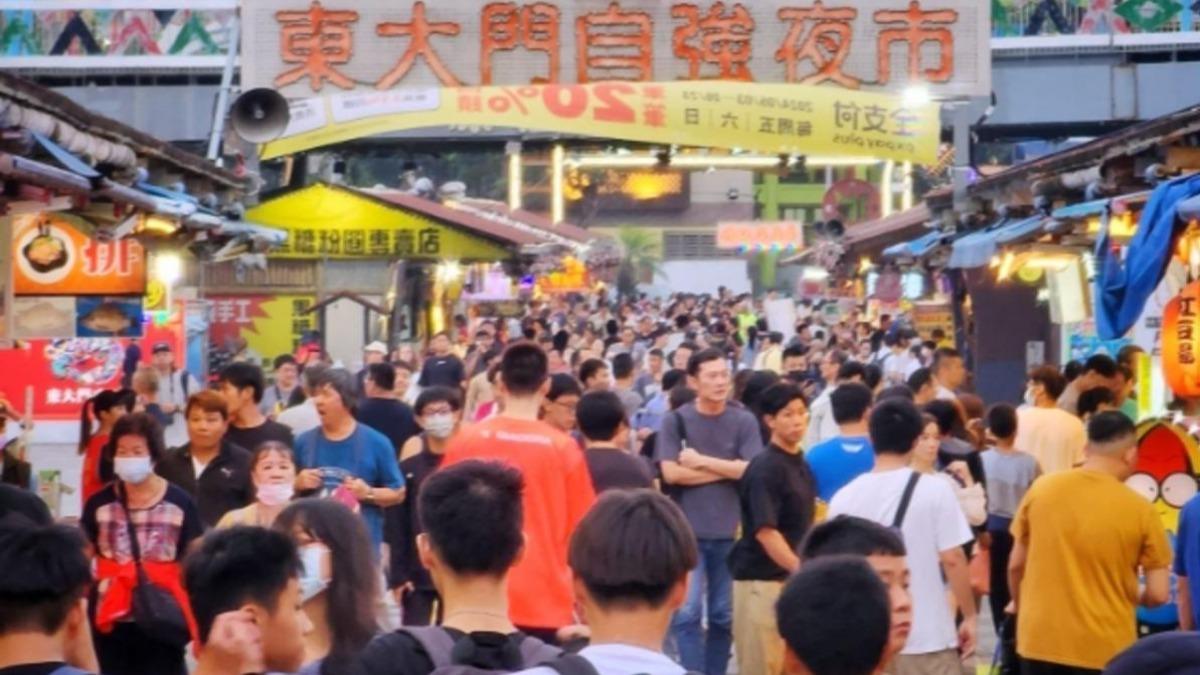 狠甩士林逢甲!「這夜市」奪全台唯一5星金賞 網讚:不會坑人