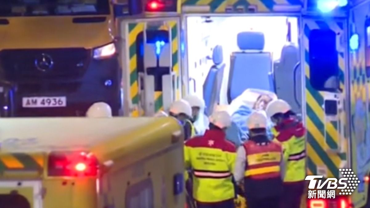 搶救！　香港宏福苑大火　死亡人數升至75人