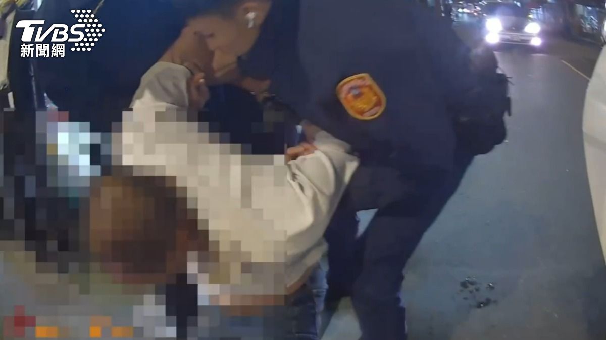 醉男「酒測值超標」還開車上路 遭壓制竟喊:我只是酒駕