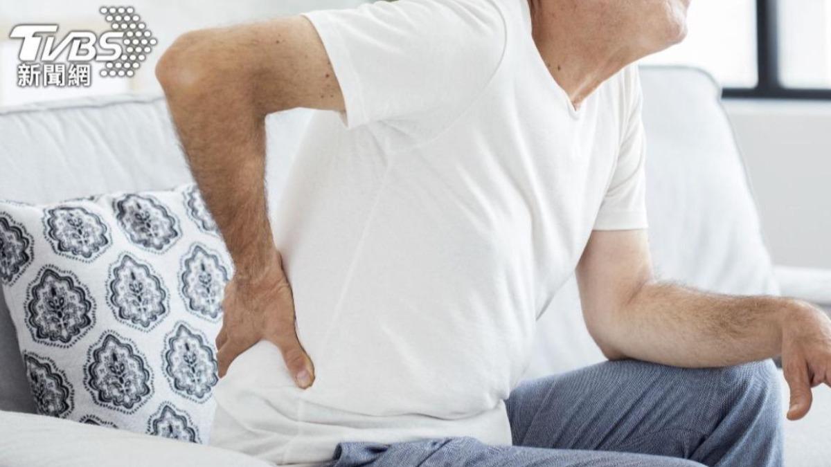 腰痛竟是睡姿惹禍!研究:「這樣睡」能有效減少痠痛