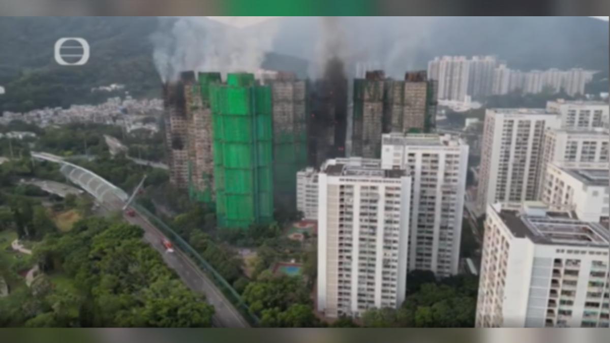 千名消防逐戶破門 搜遍7高樓找生還者