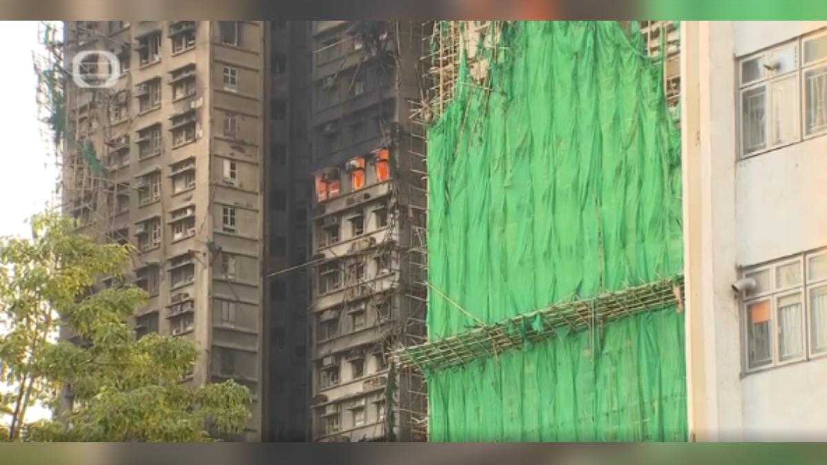 香港大火／救人還要滅火！凌晨近6點又燒　消防疲於奔命