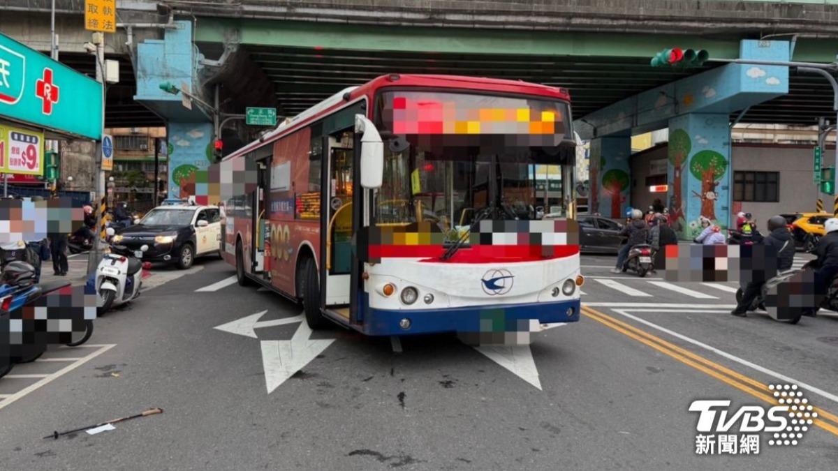 公車奪命事故！87歲老翁遭捲進車底　失智妻「目睹」卻未能辨認