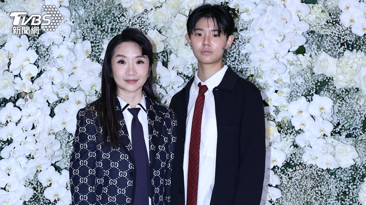 陶晶瑩帶愛女現身婚宴!爆料邱澤、許瑋甯「聚會分開坐」:只有划酒拳活潑