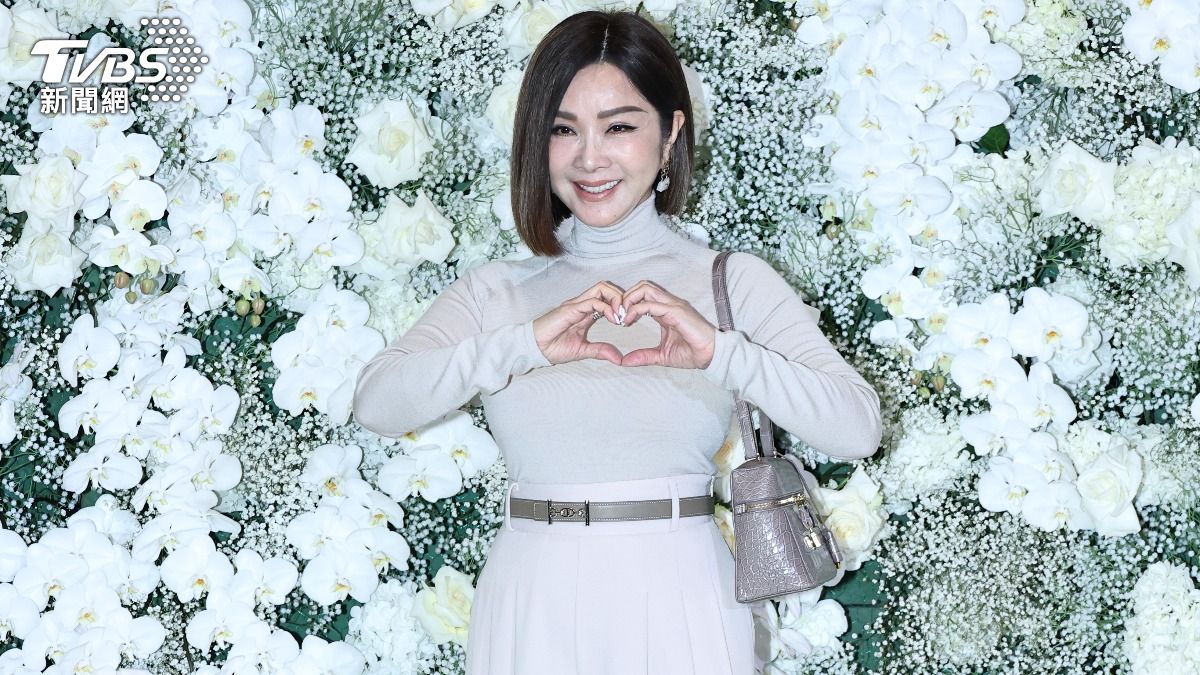 直擊/邱澤昔日「緋聞女友」來婚宴!親認「媽媽最愛她」 當場催生