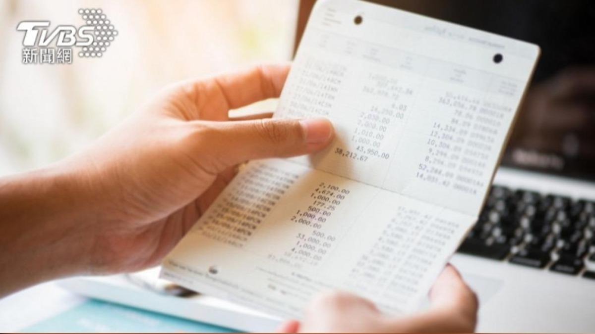 小心陷阱！她被主管要求「交帳戶明細」　網友痛批：這也太缺德