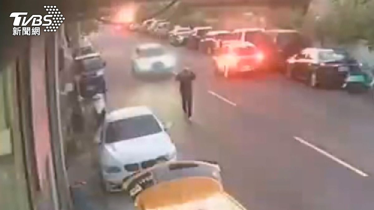 獨/開進口車撞車想修免錢?車行「懸賞一萬」盼找修霸王車男