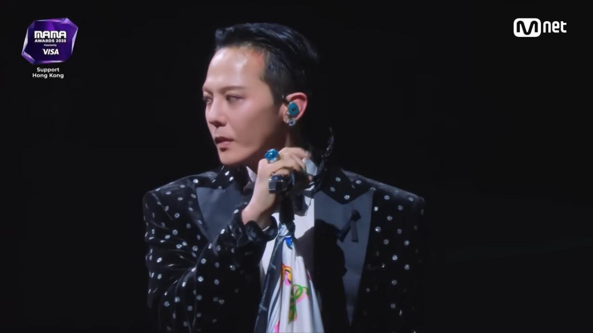 GD怒了！台上面露不悅全被拍　事後貼「倒讚」狠嗆MAMA主辦