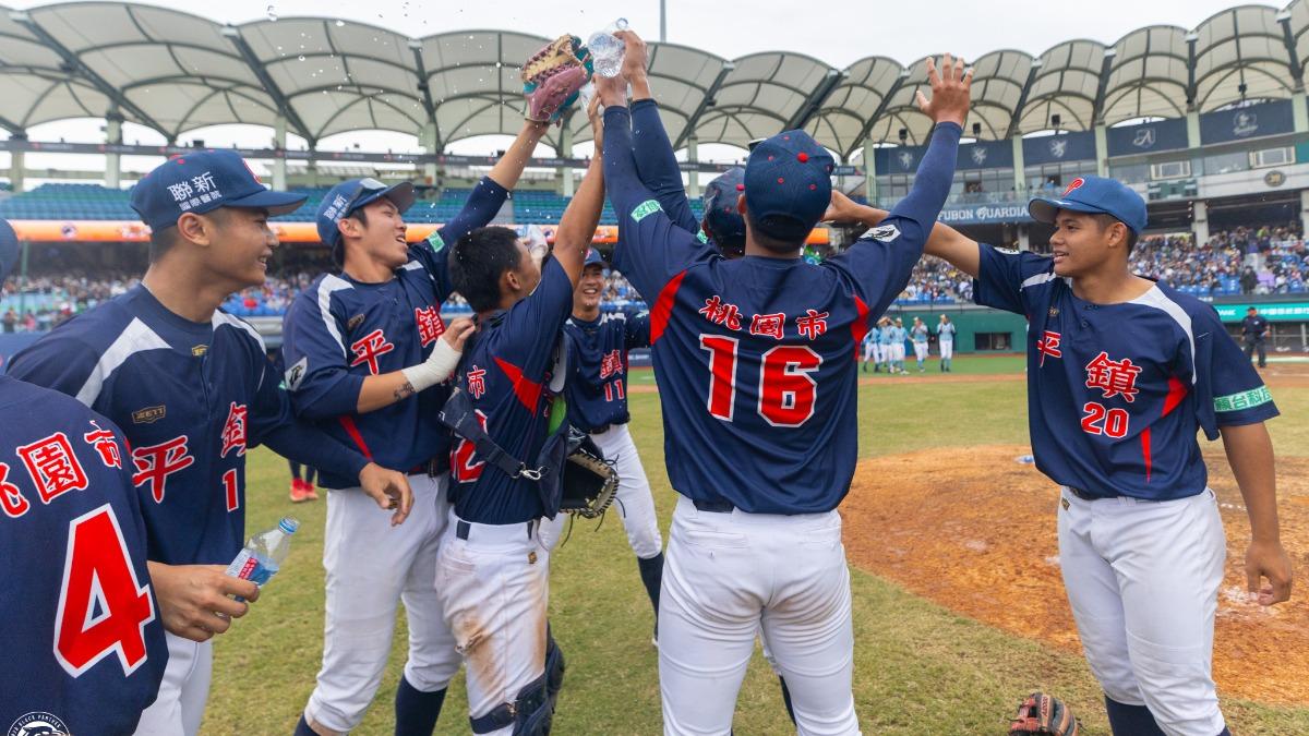 黑豹旗／王者！平鎮高中4：1擊敗黑馬羅東高工　奪隊史第8冠