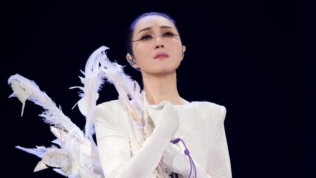 香港大火!楊千嬅紅館開唱捐800萬「全場默哀」 莫文蔚取消演唱會