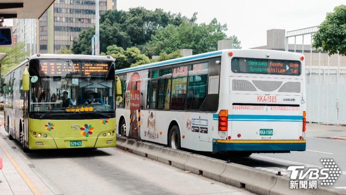 公車司機曝辛酸！長工時低薪、憋尿成職業病　同行：拿命換錢