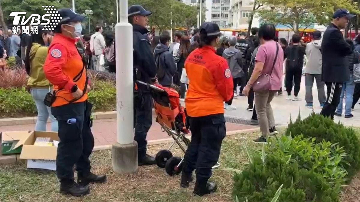 香港大火/領補助+證件花7小時 港災民:還要多次填表