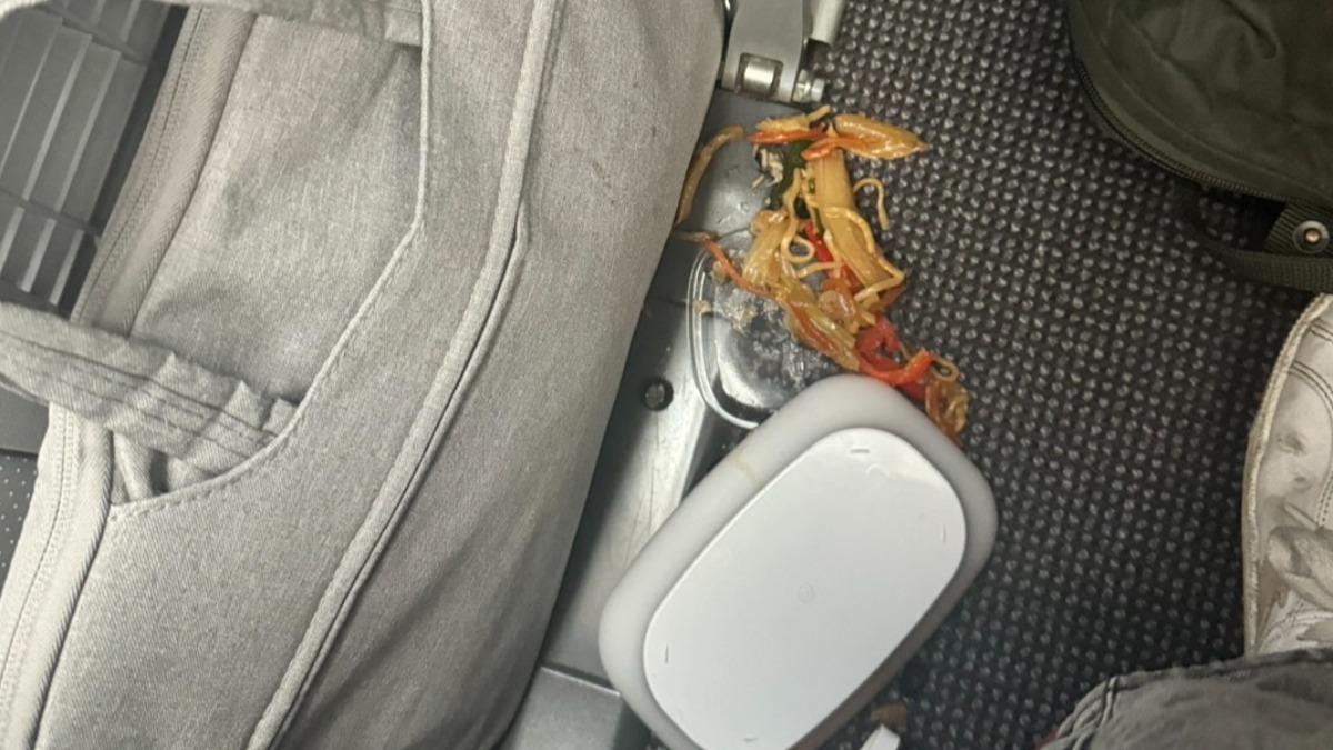 超晃! 長榮飛澳洲遇亂流「餐飲撒光」3名空服員受傷