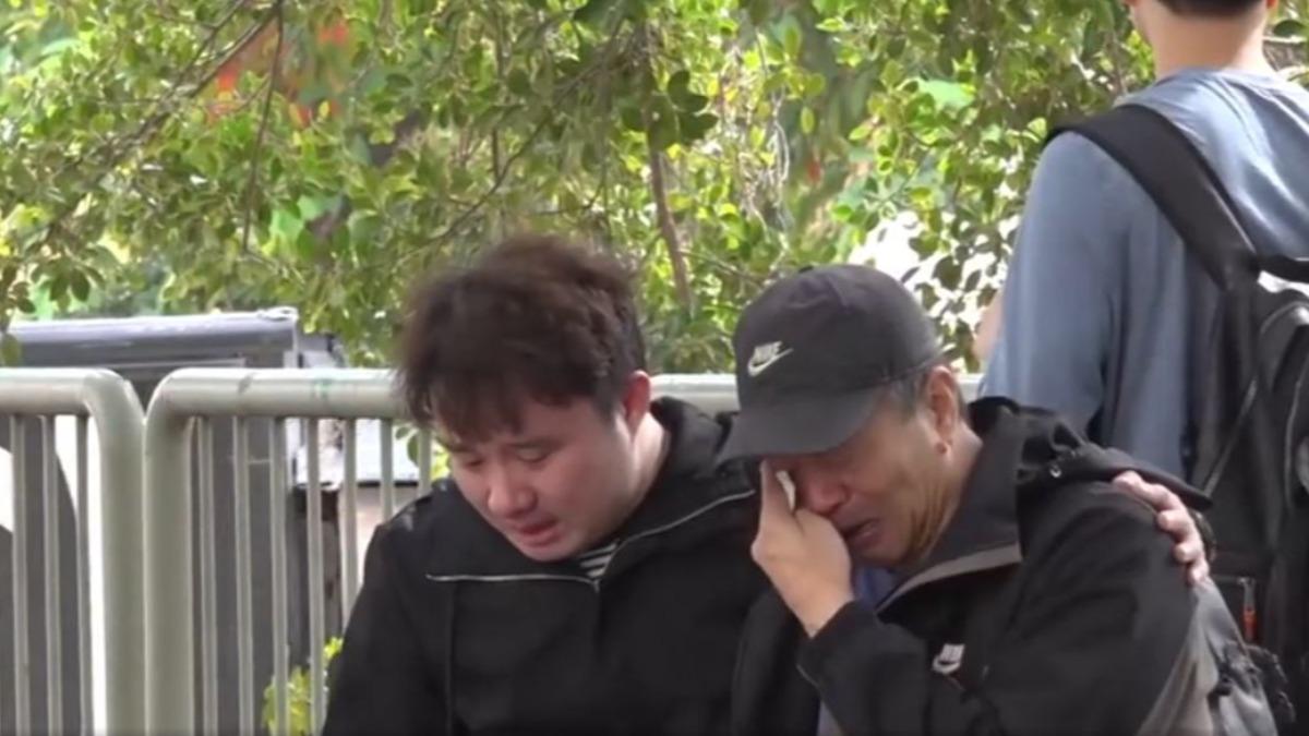 「香港還能守護孩子嗎?」宏福苑大火揭安全隱憂 母含淚訴心聲