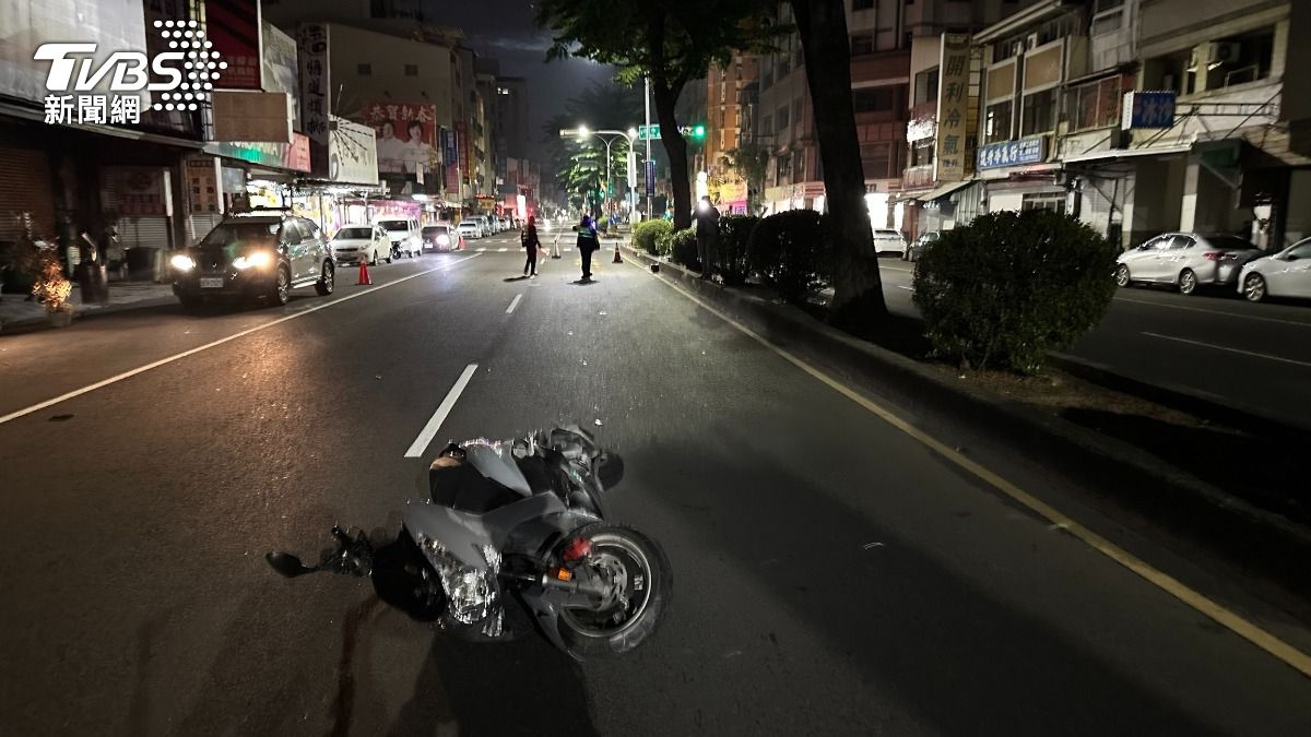 快訊/台中16歲少年載女「騎車自撞慘死」 她嚇崩潰無法對話