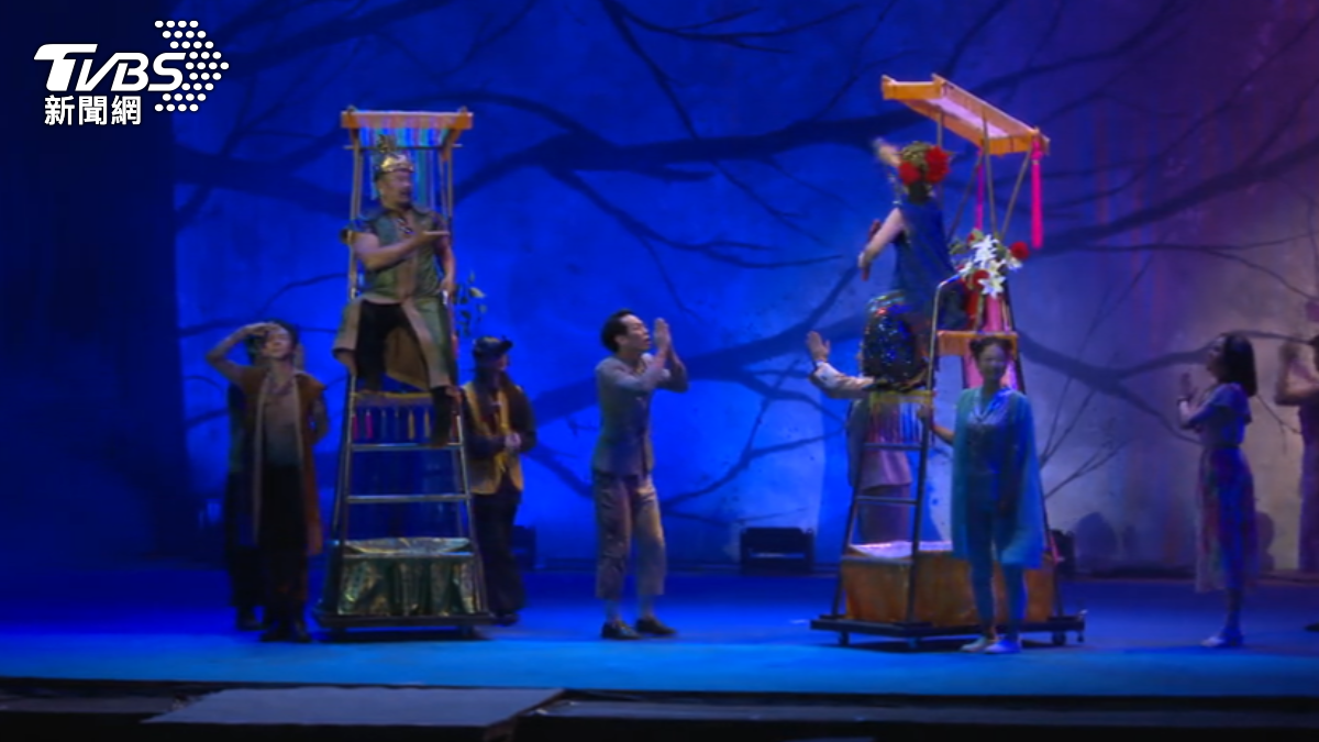 超台派對！李英宏「直直撞」到台中　台味版仲夏夜之夢開演