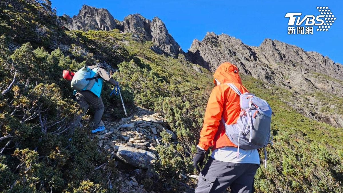 快訊／攀玉山失聯4日！退休校長尋獲已成冰冷遺體　家屬淚：快回家