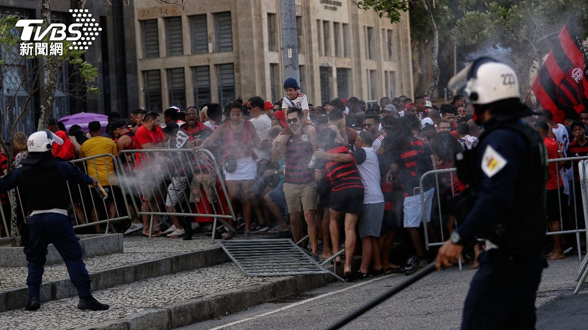 樂過頭！　巴西佛朗明哥4度稱霸解放者盃　球迷狂歡與警衝突