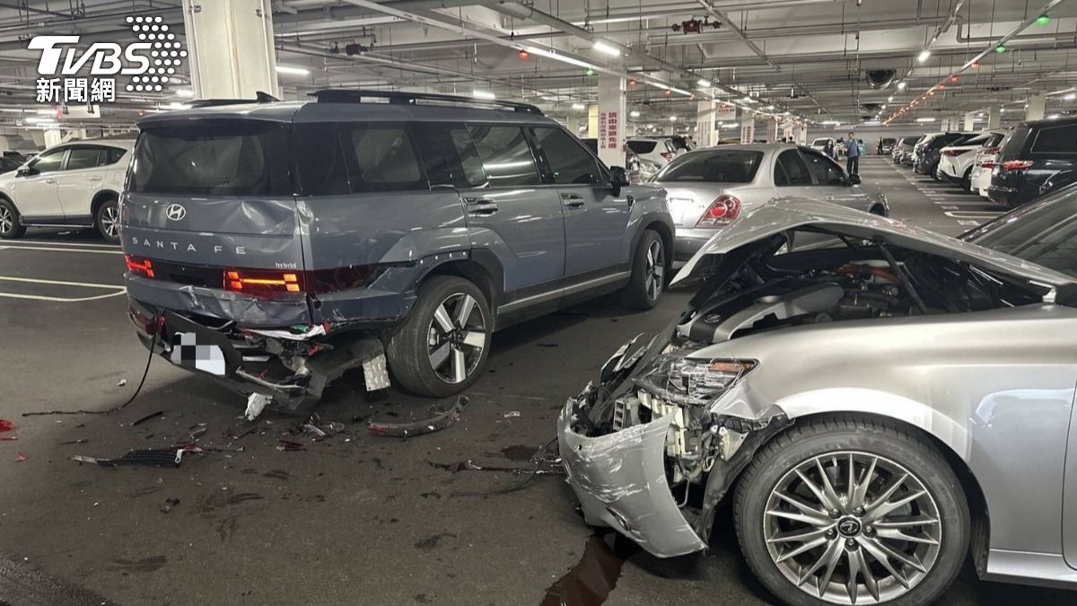 台中好市多「毒蟲駕車暴衝」連毀4車　夫妻喊快走也被撞爛