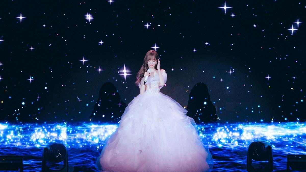 超暖！王心凌為香港大火哀悼　突爆「被掏空」脆弱心聲曝