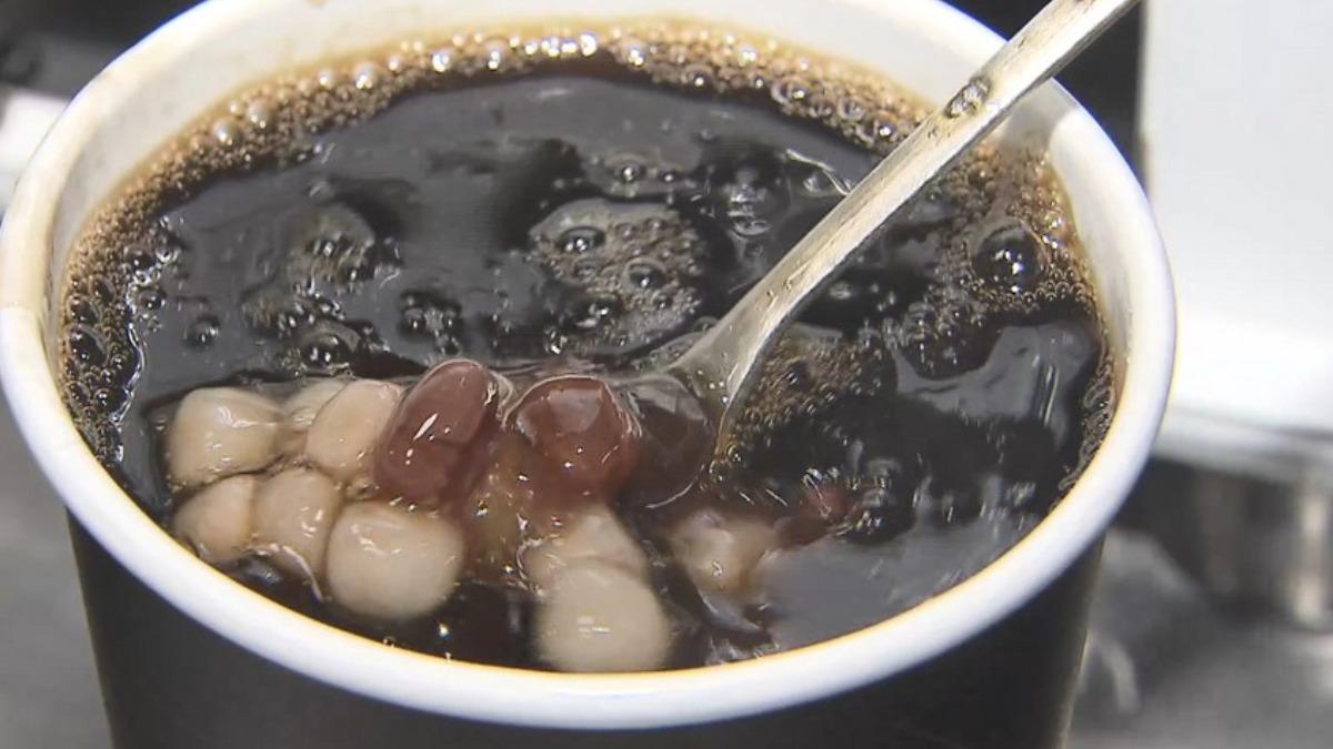 不是紅豆、湯圓！燒仙草「加1配料」最對味　一票共鳴：必須加爆