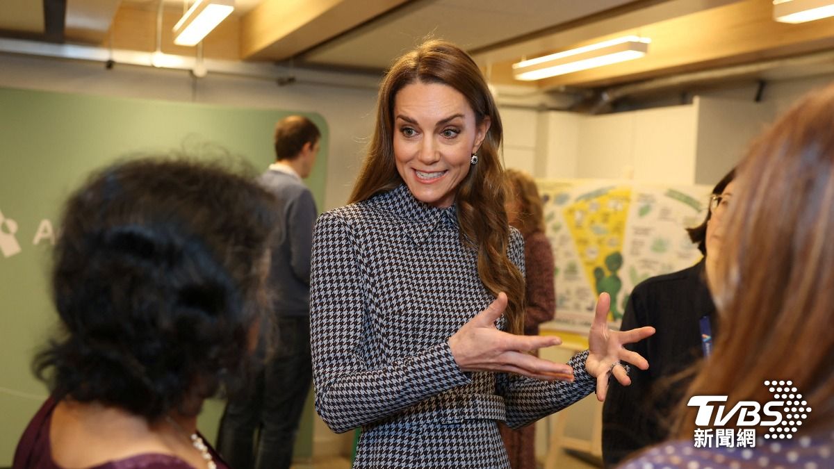 凱特王妃穿舊裙現身活動 消瘦身影引網熱議:瘦成紙片了