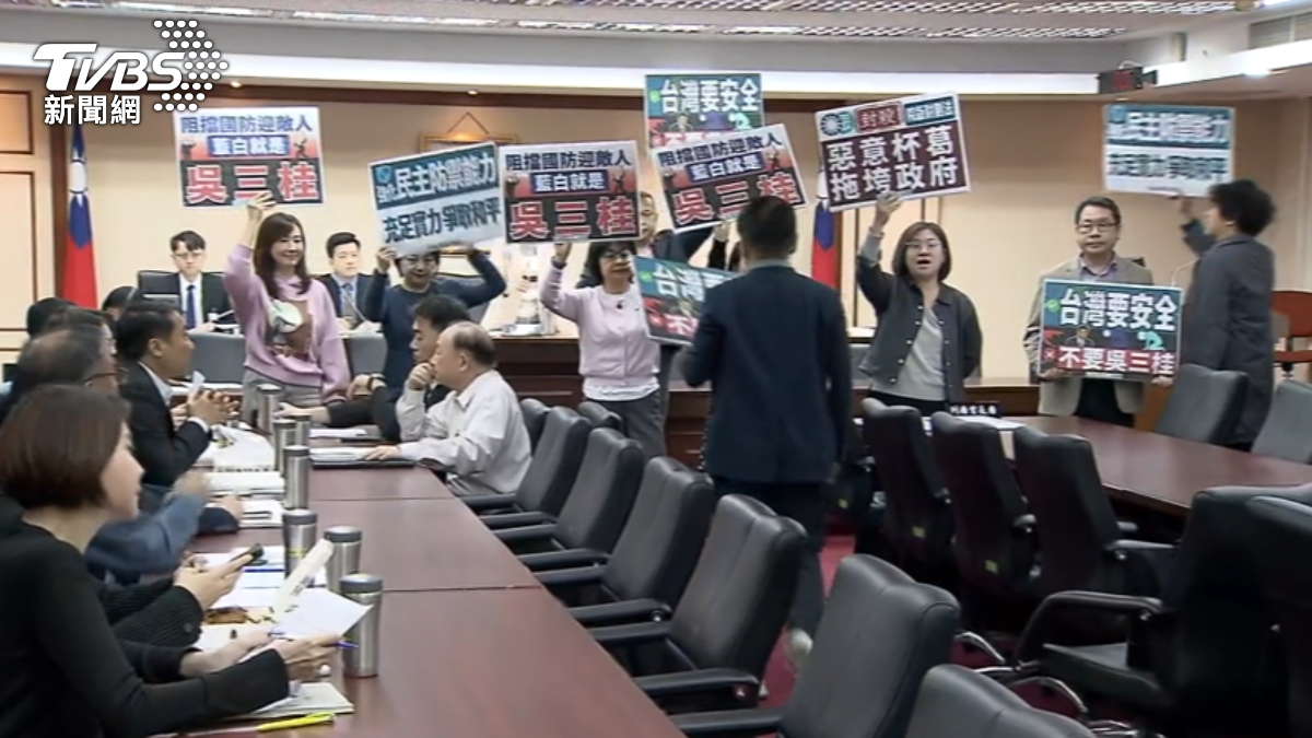 藍白聯手封殺　1.25兆國防預算暫緩列案　綠怒拍桌