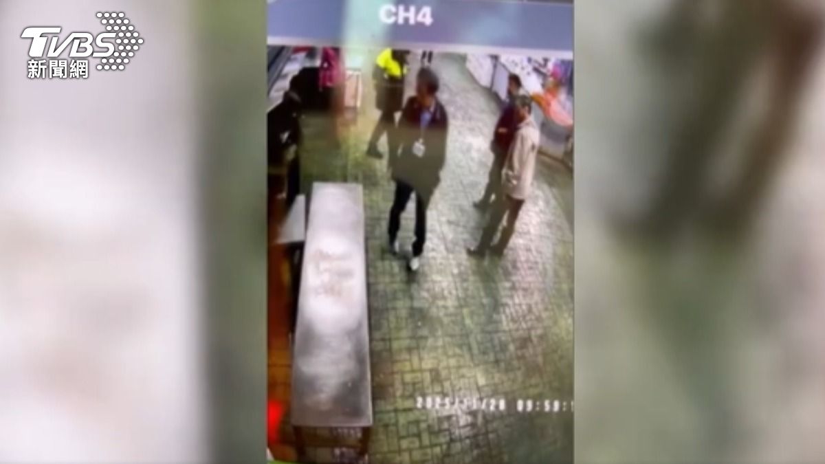 耍官威？　台北市市場處專委稽查環南市場「踹攤位」