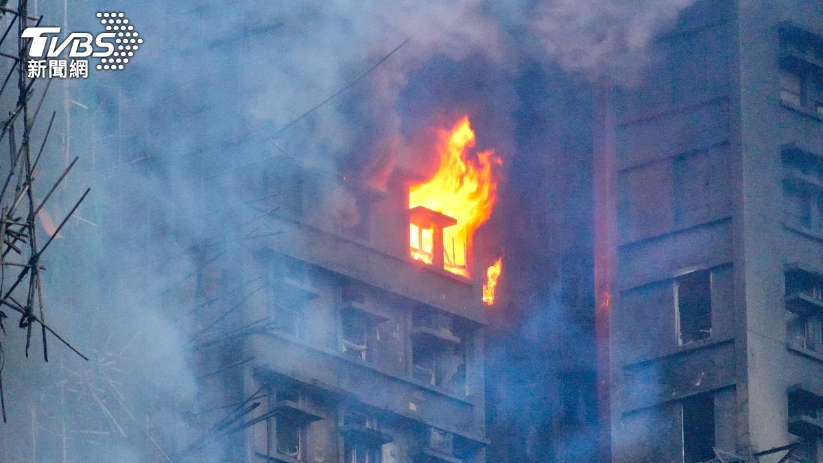 香港大火／逃生只差3分鐘！宏福苑住戶驚悚還原「白煙吞樓」瞬間