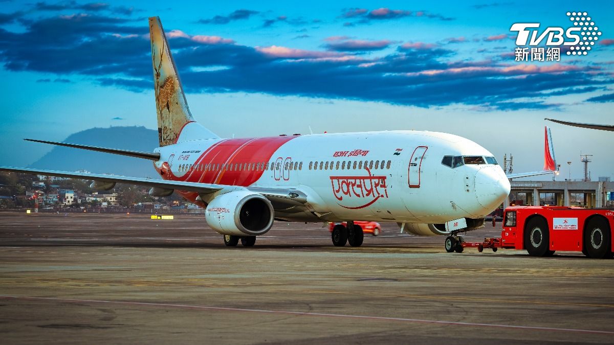 離奇失蹤13年！印航消失的波音737竟出現在機場角落