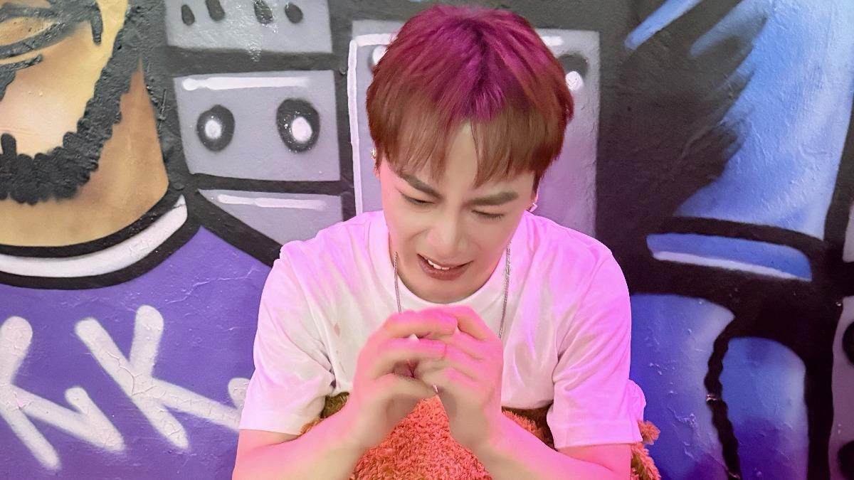 本土男星「離開台灣」街頭崩潰大哭！路人當場嚇壞　原因曝光