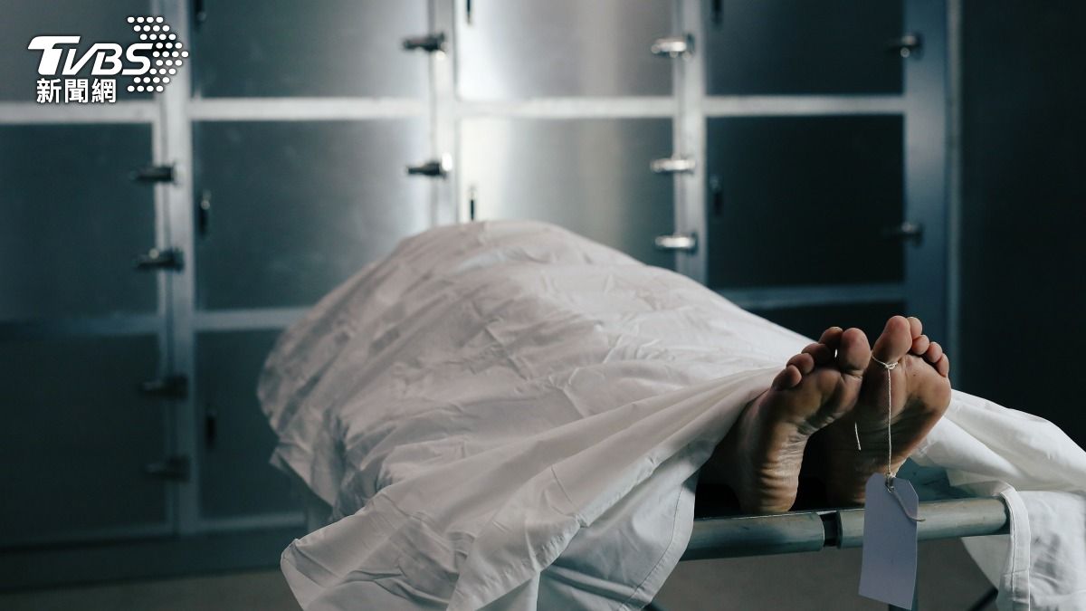 死者竟在動!英女送太平間2小時「突然有生命跡象」員工嚇傻