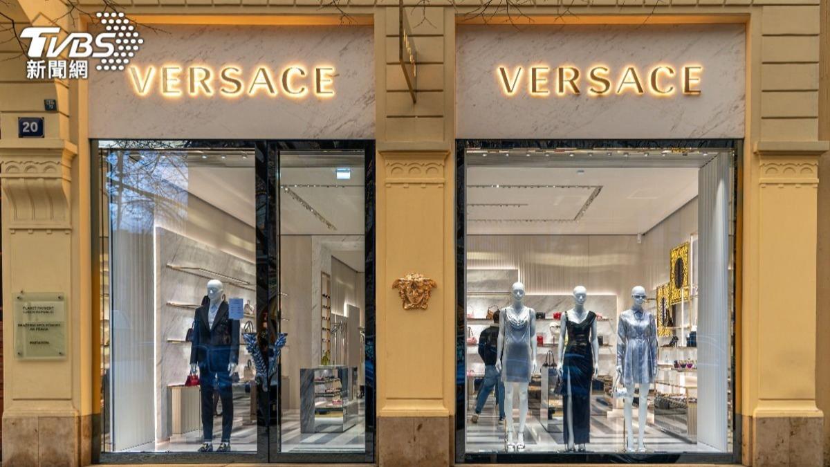 Prada擲13億收購Versace 繁簡風格合體搶市