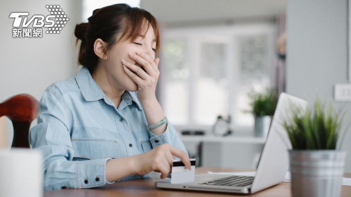 吃飽就想睡「身體在抗議」！脂肪全囤積　醫搖頭：胰臟嚇壞