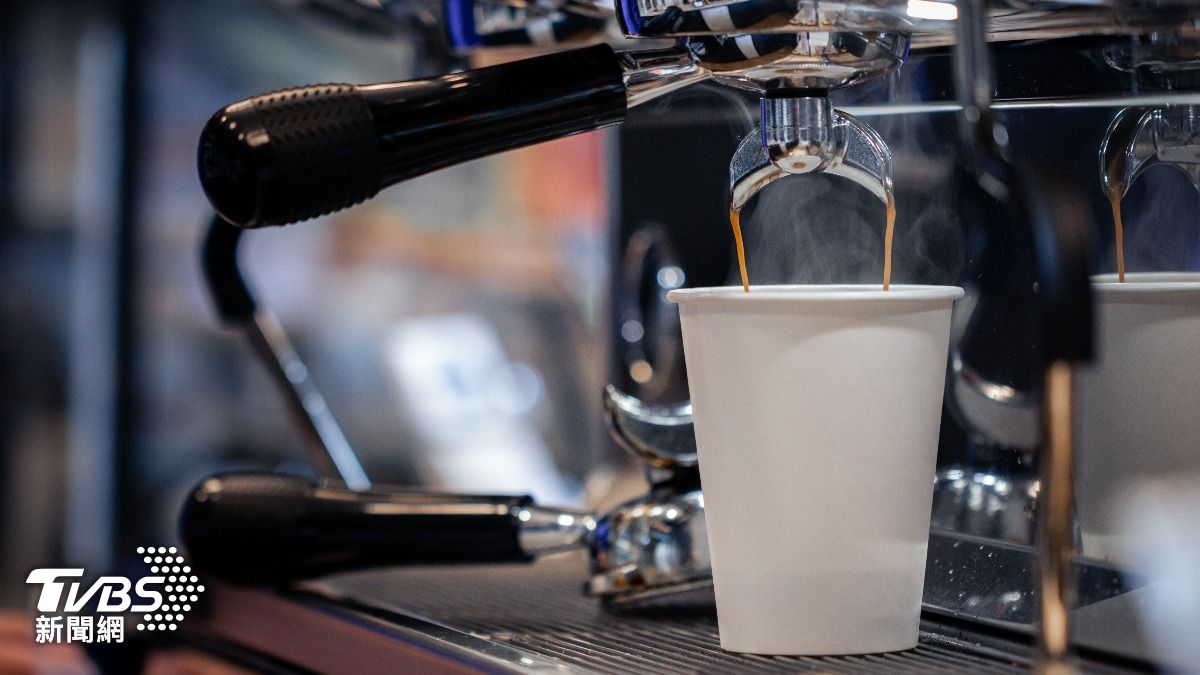 咖啡越喝越胖?醫揭真兇是紙杯 一杯狂吞2.5萬顆塑膠微粒