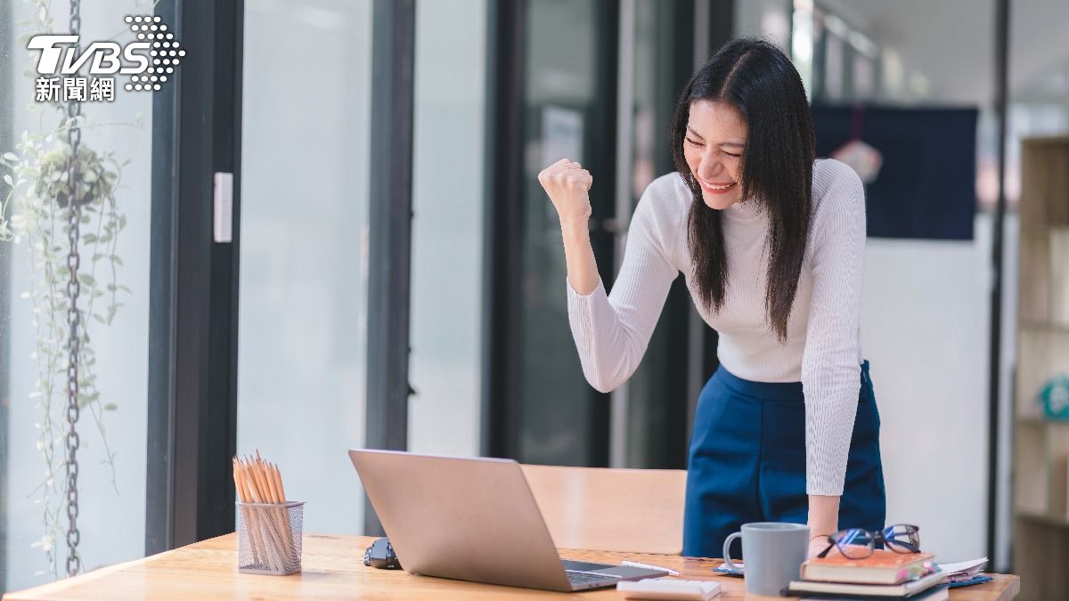 12生肖12月運勢出爐！屬虎偏財爆發　他工作超順一路升職加薪