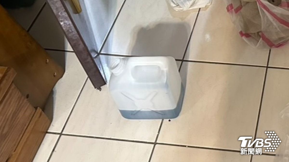 買屋糾紛釀禍!新店75歲翁持「汽油」找房仲尋仇