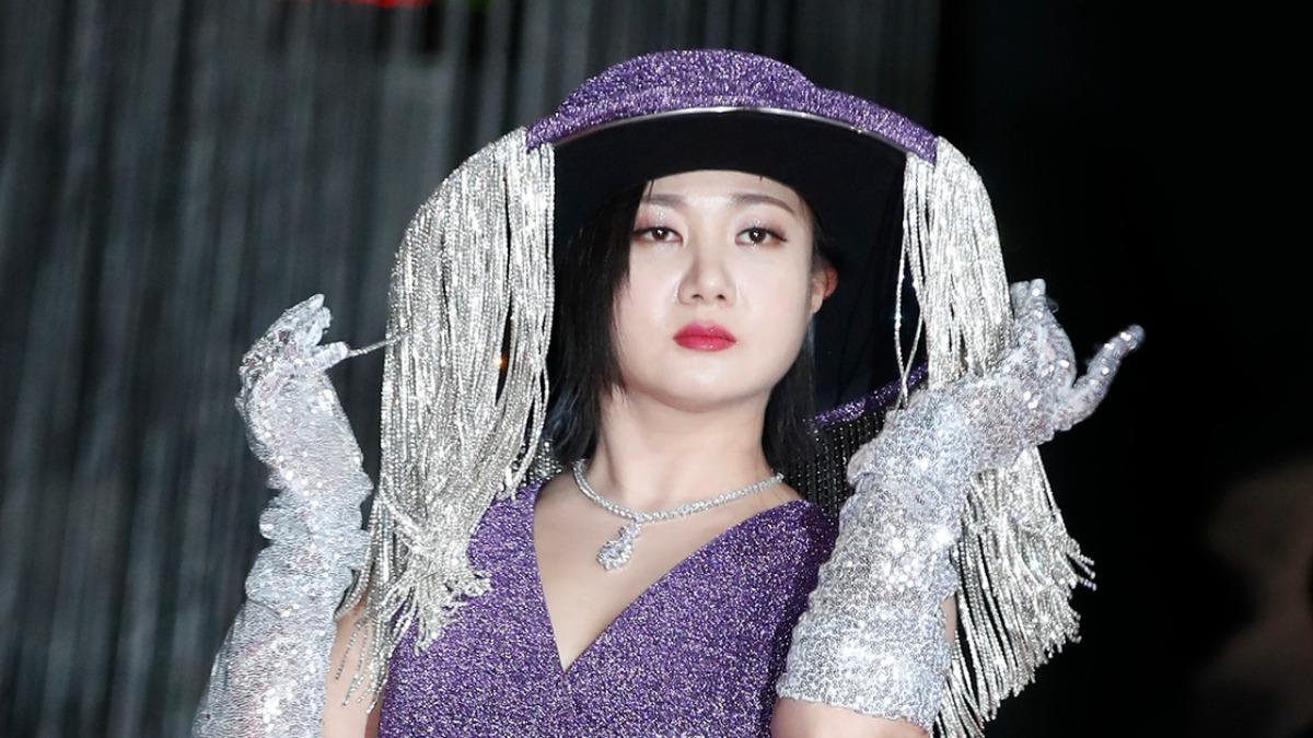 遭控砸酒杯傷人！女星反咬「2經紀人莫名離職」　再爆1違法行徑