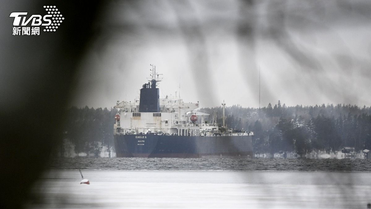 偷運石油? 俄「影子船隊」現蹤亞洲 新加坡海域至少有27艘
